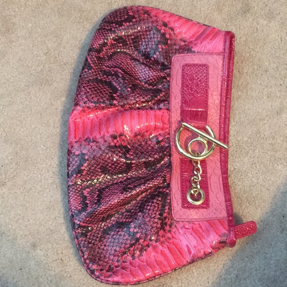 Clutch - Picture 2 of 4